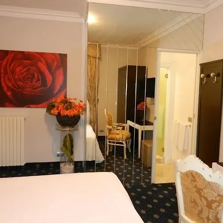 Hotel Sangallo 3*