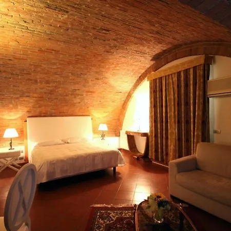 Sangallo Hotel 3*